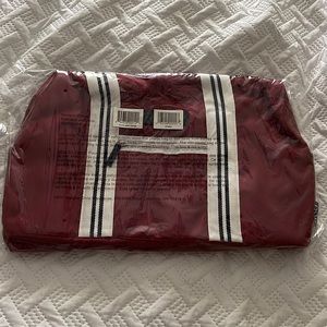 Burgundy gym bag NWT